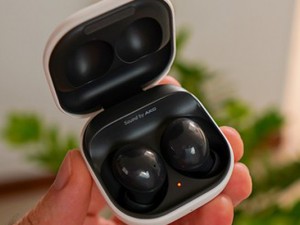 Samsung lança no Brasil nova opção de cor para os fones sem fio Galaxy Buds 2 e Buds Live